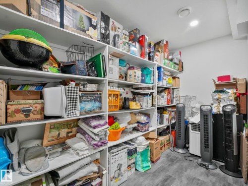 20115 46 Avenue, Edmonton, AB - Indoor With Storage