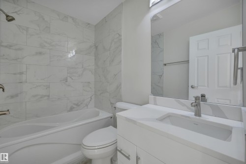 52 Pipestone Drive, Devon, AB - Indoor Photo Showing Bathroom