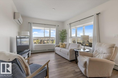 430 5504 Schonsee Drive, Edmonton, AB - Indoor Photo Showing Living Room