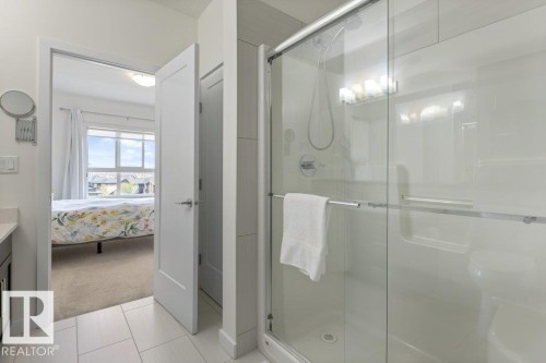 430 5504 Schonsee Drive, Edmonton, AB - Indoor Photo Showing Bathroom