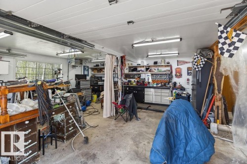 Triple garage/shop interior 8.96 x 6.48 meters - 49 52257 Rge Road 231, Rural Strathcona County, AB 