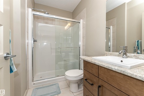 225 503 Albany Way, Edmonton, AB - Indoor Photo Showing Bathroom