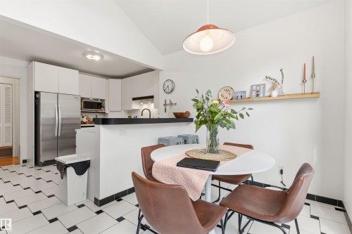 11415 73 Avenue, Edmonton, AB - Indoor Photo Showing Dining Room