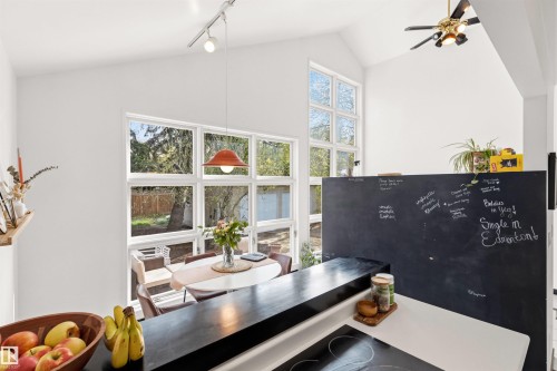 11415 73 Avenue, Edmonton, AB - Indoor