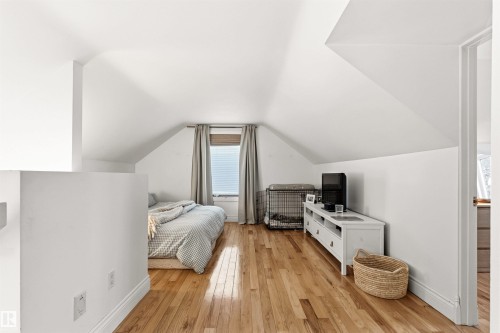 11415 73 Avenue, Edmonton, AB - Indoor