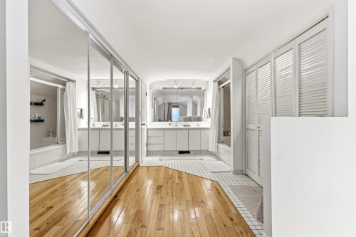 11415 73 Avenue, Edmonton, AB - Indoor Photo Showing Other Room