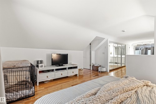 11415 73 Avenue, Edmonton, AB - Indoor Photo Showing Bedroom