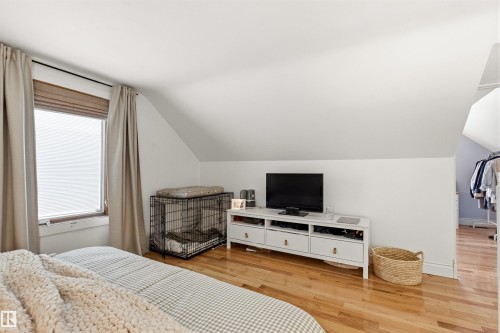 11415 73 Avenue, Edmonton, AB - Indoor Photo Showing Bedroom
