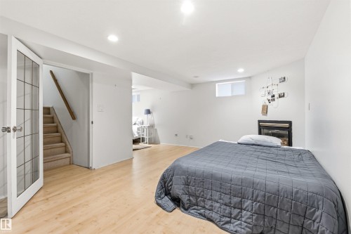 11415 73 Avenue, Edmonton, AB - Indoor Photo Showing Bedroom