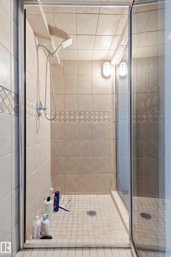 11415 73 Avenue, Edmonton, AB - Indoor Photo Showing Bathroom