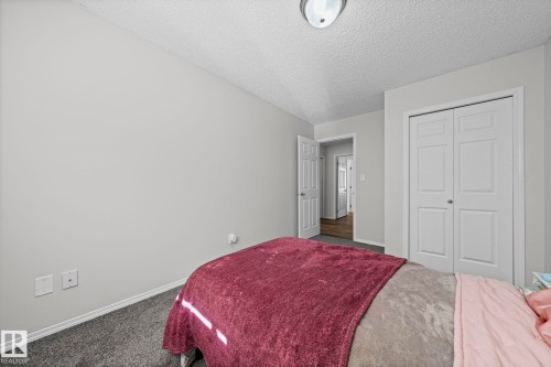 97 2021 Grantham Court Nw, Edmonton, AB - Indoor Photo Showing Bedroom