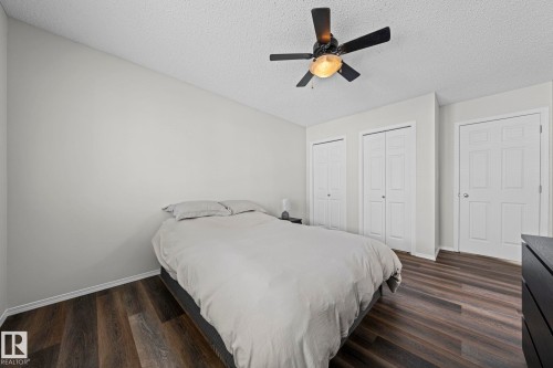 97 2021 Grantham Court Nw, Edmonton, AB - Indoor Photo Showing Bedroom
