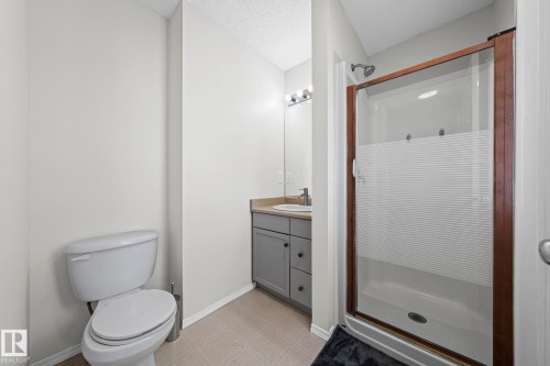 97 2021 Grantham Court Nw, Edmonton, AB - Indoor Photo Showing Bathroom