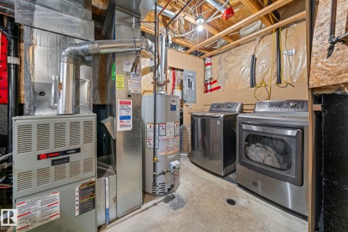 97 2021 Grantham Court Nw, Edmonton, AB - Indoor Photo Showing Laundry Room