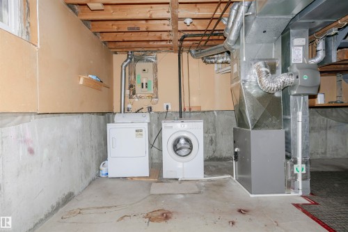 18425 95A Avenue, Edmonton, AB - Indoor Photo Showing Laundry Room