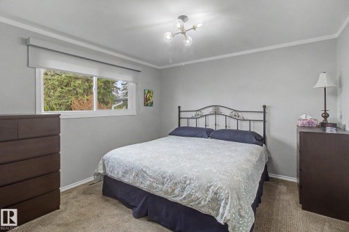 3748 117 Street, Edmonton, AB - Indoor Photo Showing Bedroom