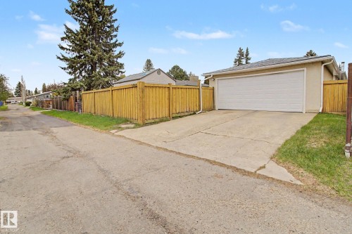 3748 117 Street, Edmonton, AB - Outdoor