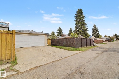 3748 117 Street, Edmonton, AB - Outdoor