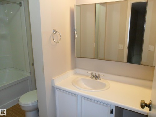 #66 8930 99 Av, Fort Saskatchewan, AB - Indoor Photo Showing Bathroom