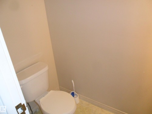 #66 8930 99 Av, Fort Saskatchewan, AB - Indoor Photo Showing Bathroom