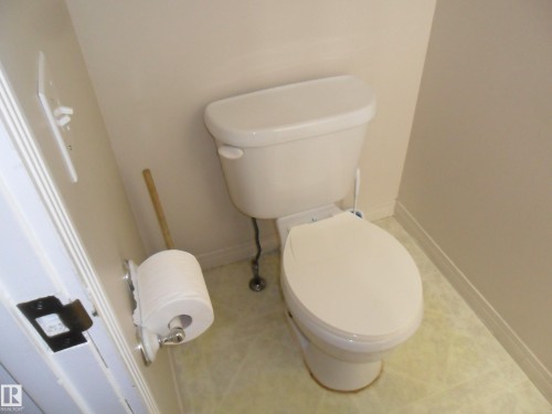 Main floor - #66 8930 99 Av, Fort Saskatchewan, AB - Indoor Photo Showing Bathroom