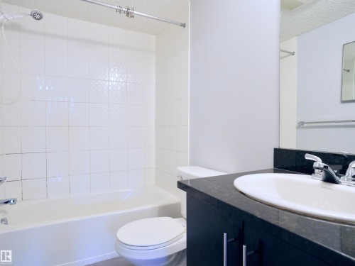 320 5816 Mullen Place, Edmonton, AB - Indoor Photo Showing Bathroom