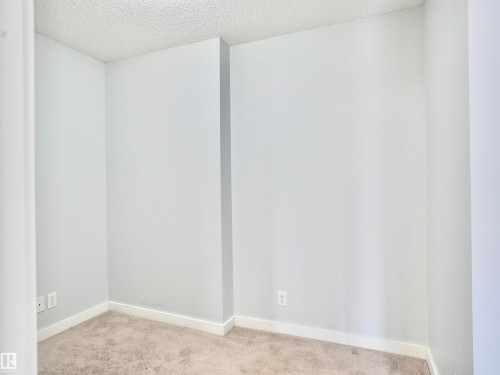 320 5816 Mullen Place, Edmonton, AB - Indoor Photo Showing Other Room