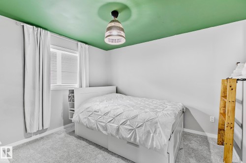 3205 41A Avenue, Edmonton, AB - Indoor Photo Showing Bedroom