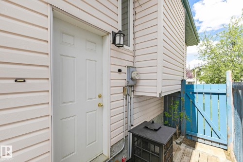3205 41A Avenue, Edmonton, AB - Outdoor With Exterior