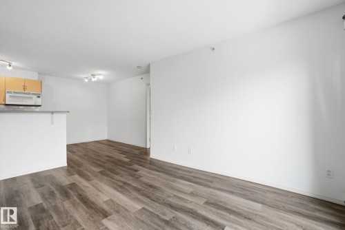 424 17011 67 Avenue, Edmonton, AB - Indoor Photo Showing Kitchen