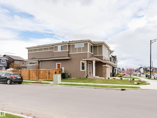 231 Orchards Boulevard, Edmonton, AB - Outdoor