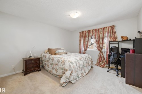 5842 Anthony Crescent, Edmonton, AB - Indoor Photo Showing Bedroom