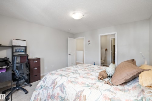 5842 Anthony Crescent, Edmonton, AB - Indoor Photo Showing Bedroom