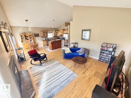 4503 Spruce Avenue, Boyle, AB - Indoor