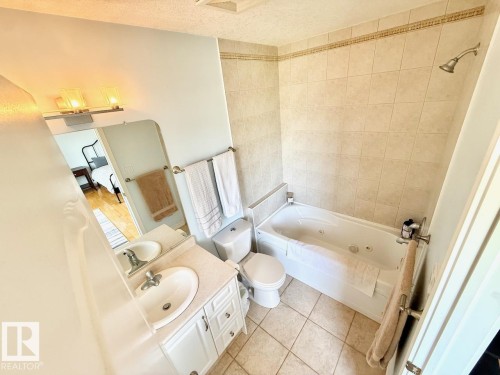 4503 Spruce Avenue, Boyle, AB - Indoor Photo Showing Bathroom