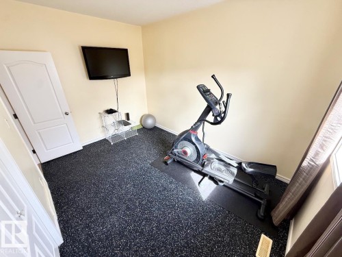 4503 Spruce Avenue, Boyle, AB - Indoor