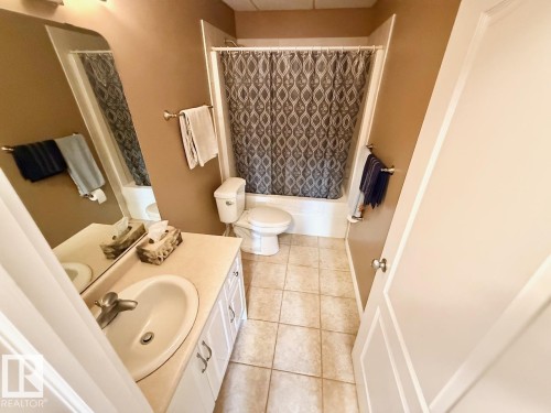 4503 Spruce Avenue, Boyle, AB - Indoor Photo Showing Bathroom
