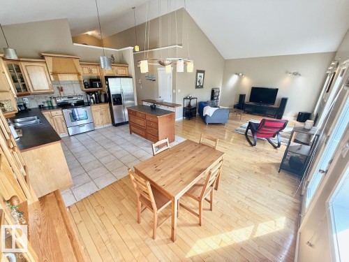 4503 Spruce Avenue, Boyle, AB - Indoor