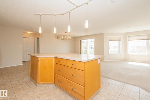 210 2420 108 Street, Edmonton, AB - Indoor