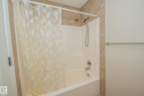 210 2420 108 Street, Edmonton, AB - Indoor Photo Showing Bathroom