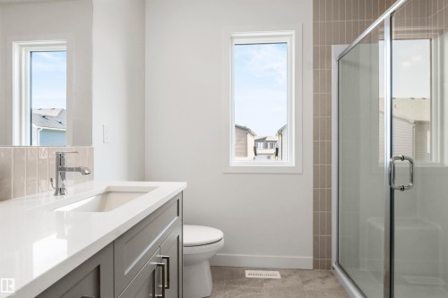 2376 Muckleplum Way Sw, Edmonton, AB - Indoor Photo Showing Bathroom