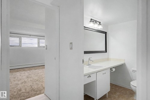 160 8735 165 Street, Edmonton, AB - Indoor Photo Showing Bathroom
