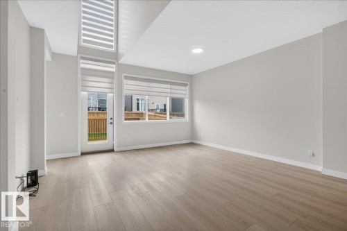 4872 Kinney Road, Edmonton, AB - Indoor Photo Showing Other Room
