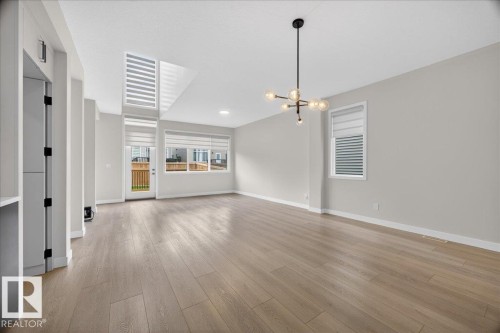 4872 Kinney Road, Edmonton, AB - Indoor