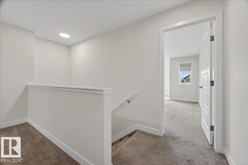 4872 Kinney Road, Edmonton, AB - Indoor Photo Showing Other Room