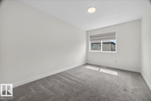 4872 Kinney Road, Edmonton, AB - Indoor Photo Showing Other Room