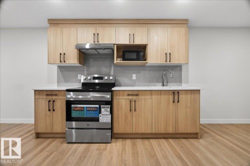4872 Kinney Road, Edmonton, AB - Indoor Photo Showing Kitchen