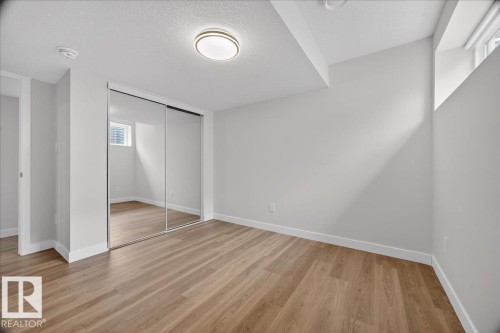 4872 Kinney Road, Edmonton, AB - Indoor Photo Showing Other Room
