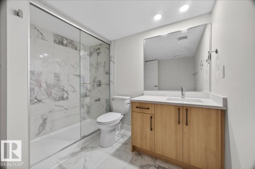 4872 Kinney Road, Edmonton, AB - Indoor Photo Showing Bathroom