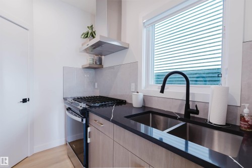 211 Edgemont Green, Edmonton, AB - Indoor Photo Showing Kitchen With Double Sink